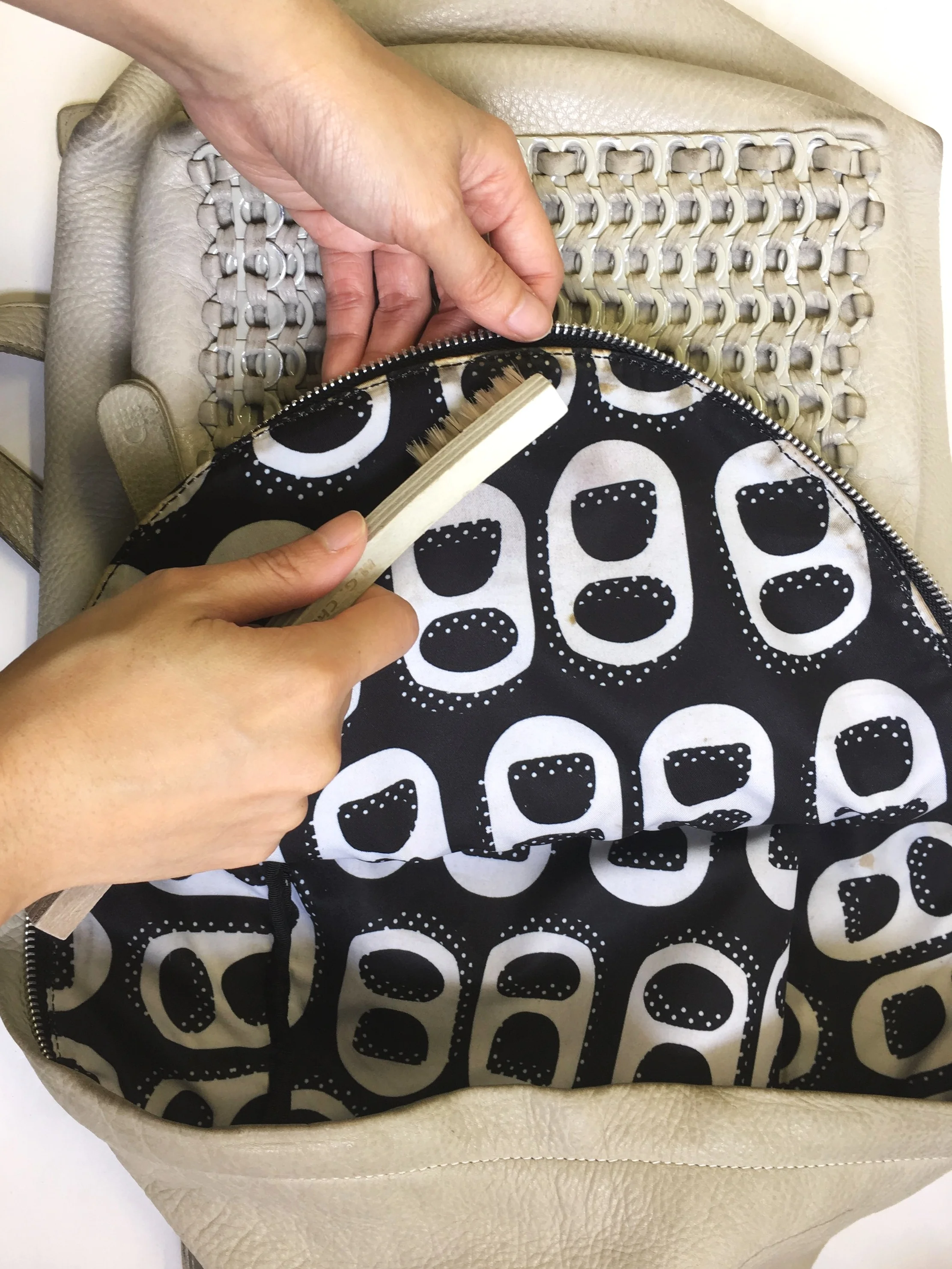 Cleaning the lining