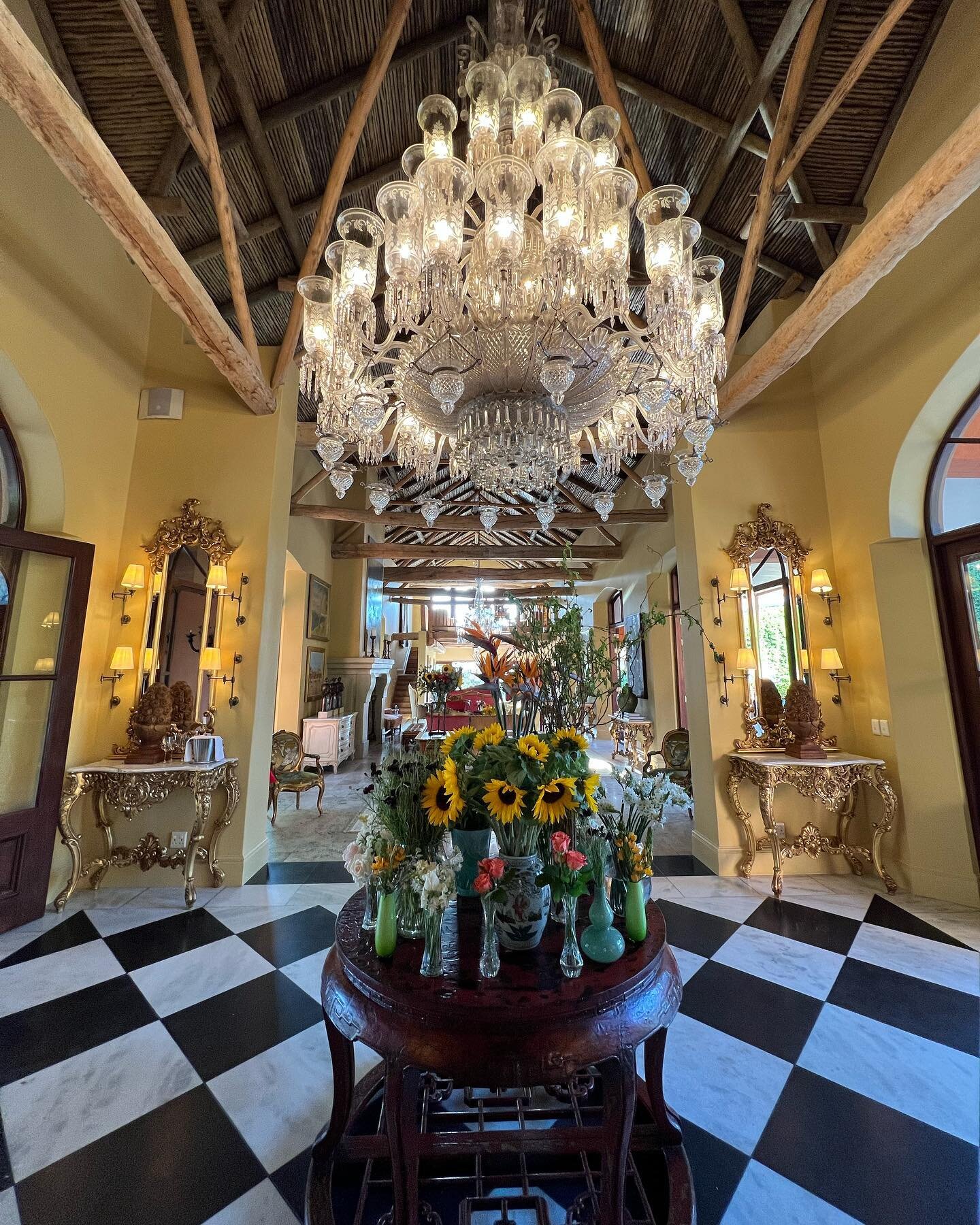 @laresidencesa &hellip; the perfect place to spoil yourself &amp; celebrate a special occasion 👑💗

.
.
.

#laresidence #theroyalportfolio #swaindest #southafrica #bucketlist #luxurytravel #travelblogger #travelblog #theadventureconcierge #trplife