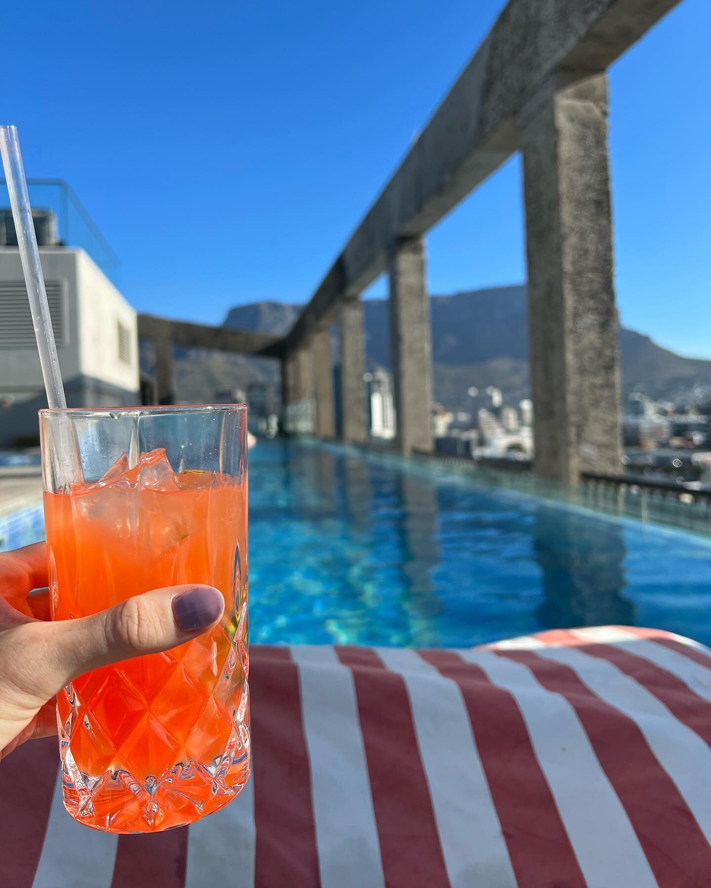Cape Town: food &amp; drink edition 🍹 

.
.
.

#capetown #southafrica #travel #bucketlist #travelblog #travelblogger #swaindest #theadventureconcierge