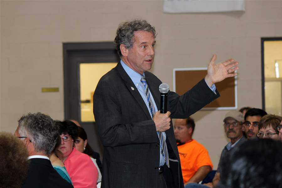 Sen. Sherrod Brown spoke to leaders and employees of Supply Side USA.