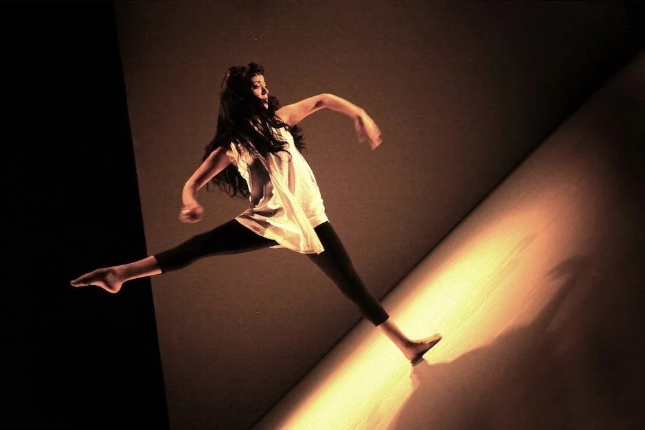 🌟 Meet the Teacher: Rachida 🌟 @raelallo

Rachida has been working and researching around the body, movement and emotions for more than 20 years. Moroccan-born and raised in Barcelona, she has been trained in Theatre, Anatomy of The Movement by Cala