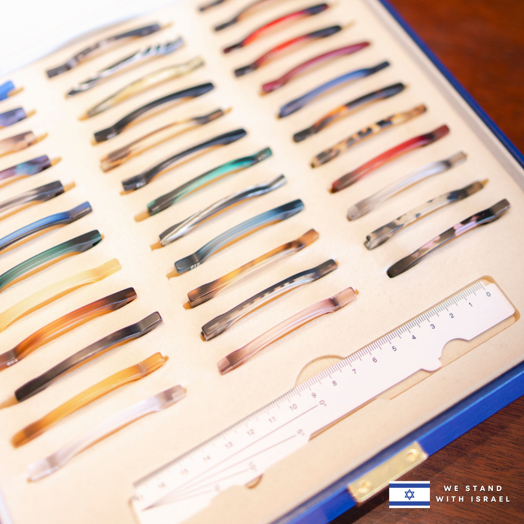 The Differences Between Eyewear Made in an Optical Shop vs Online