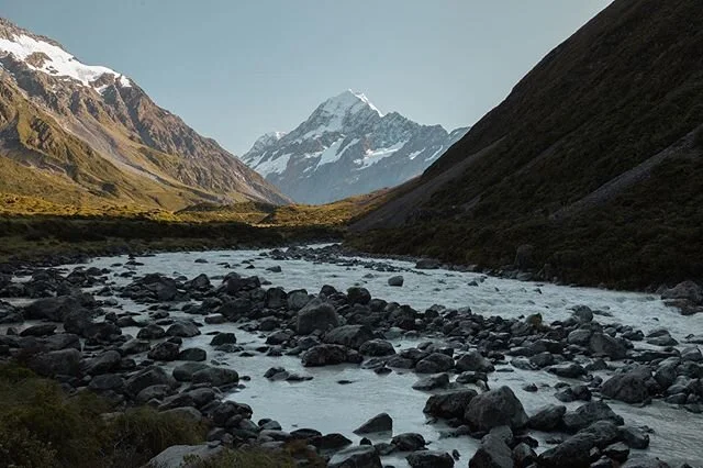 Wish we got up earlier for this hike to Mount Cook, but still got nice morning light coming in the valley.