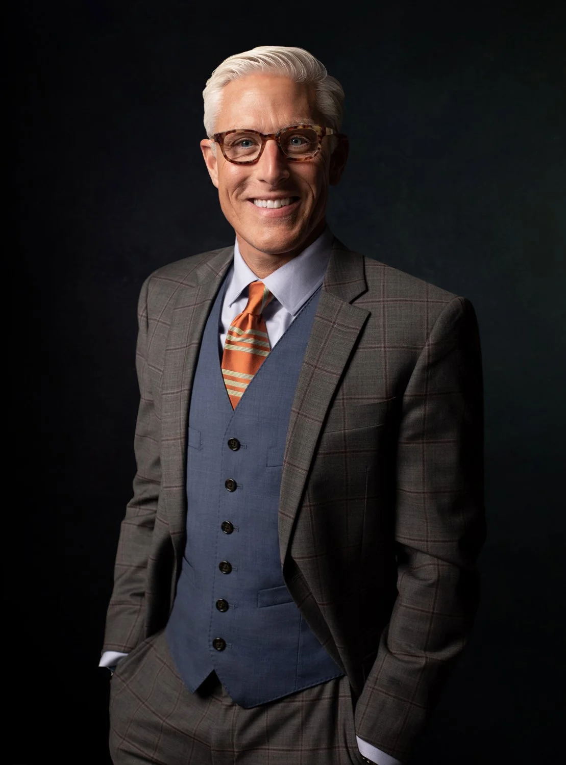 ARTISAN-TEAM-Auctioneer-Dale_klik website.jpg