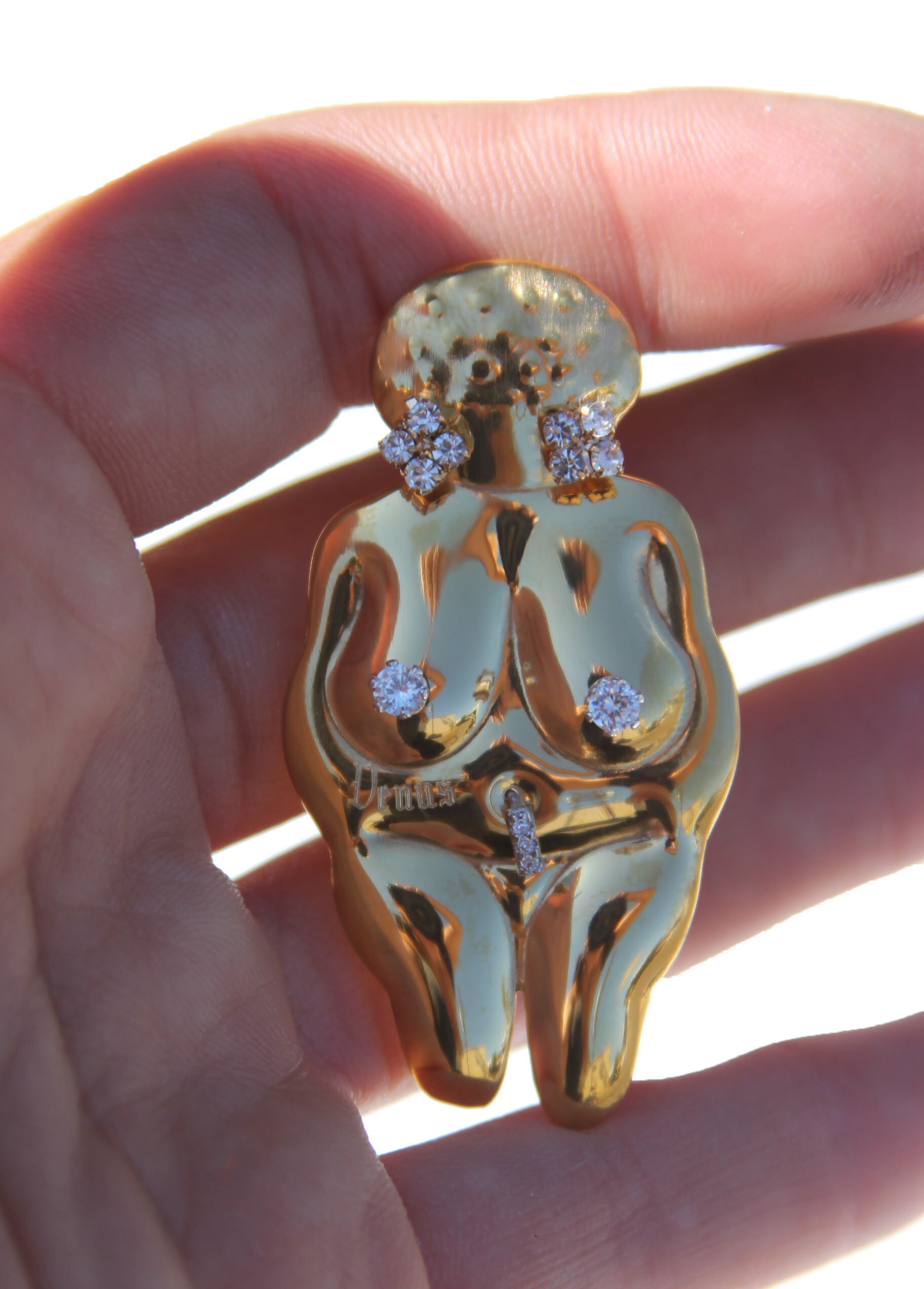 Venus of Willendorf (gold) — GEORGINA TREVINO CONTEMPORARY JEWELRY