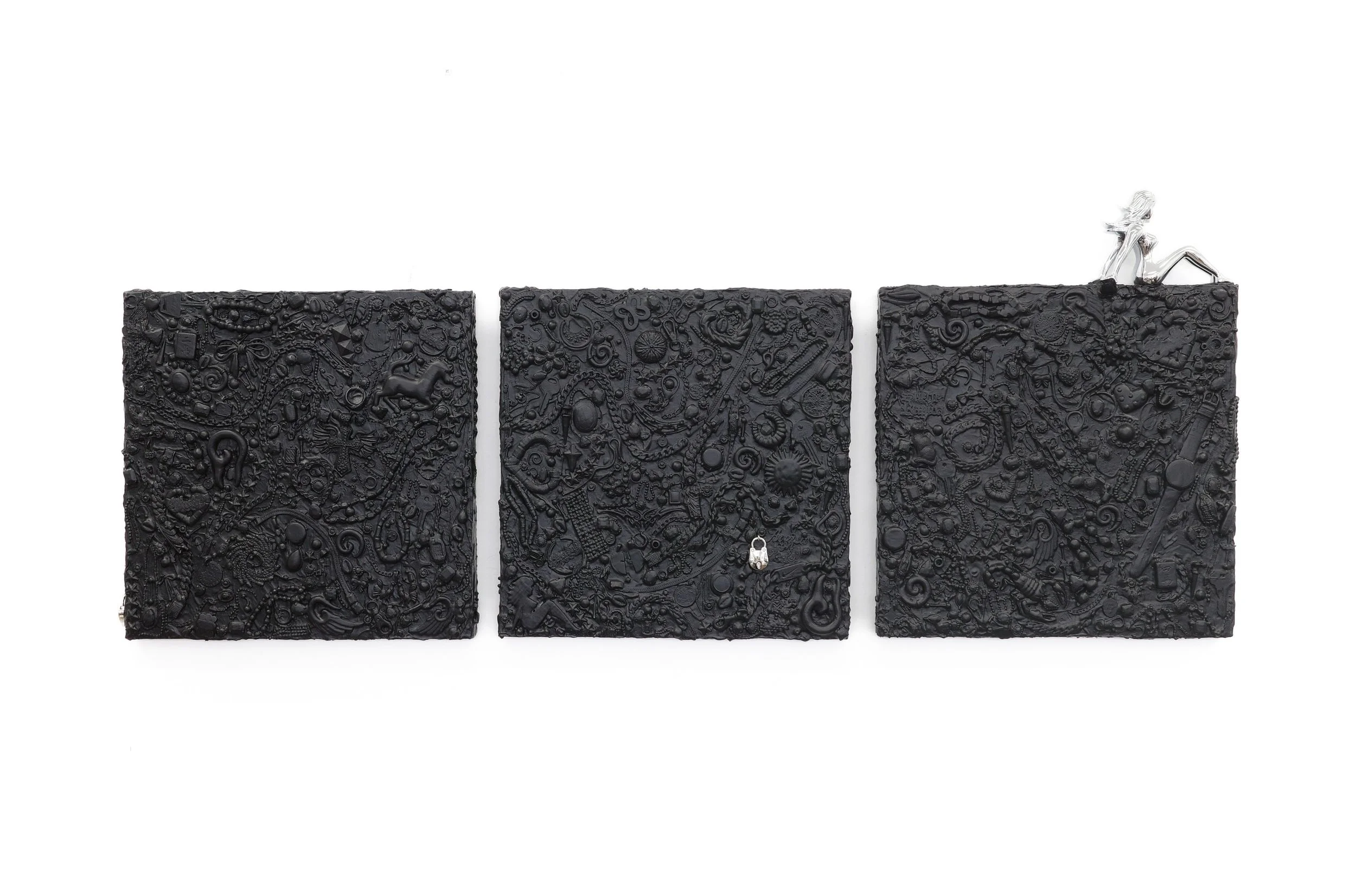 So excited To present new works at @newartdealers 2 person booth with @torres__jonathan 🖤🔒⛓️&zwj;💥/ Drop by Booth B8  @embajadada ✨

Noche de entierro,2026 
Plastic paint, mixed media, found Jewelry 
And metal details. 
16 x 16 inches