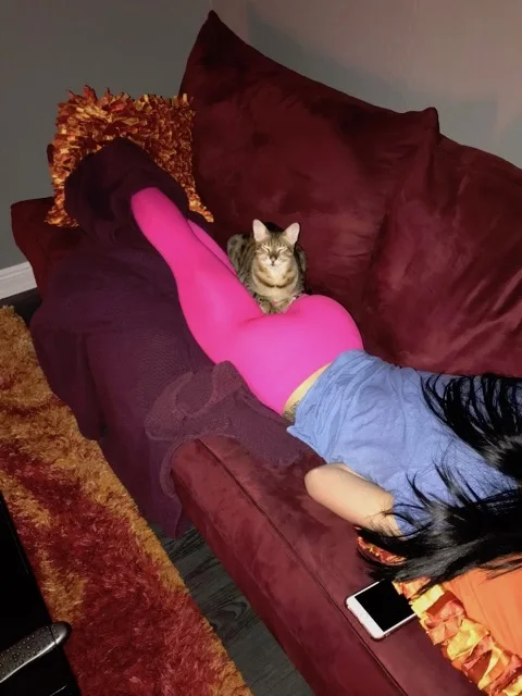 taking a moment to rest on mom f5 Beaux