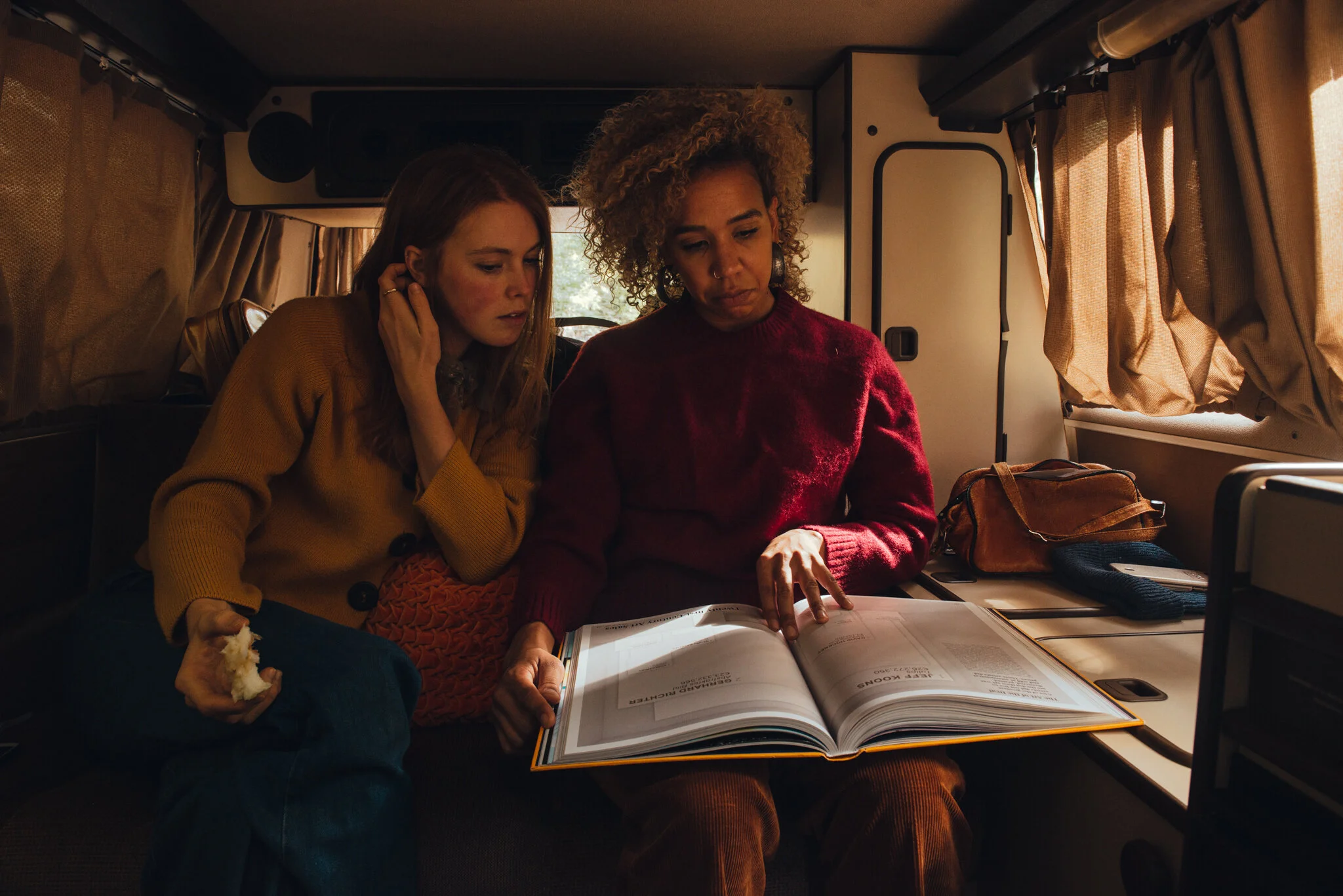 10 BEST BOOKS FOR ROAD TRIPS
