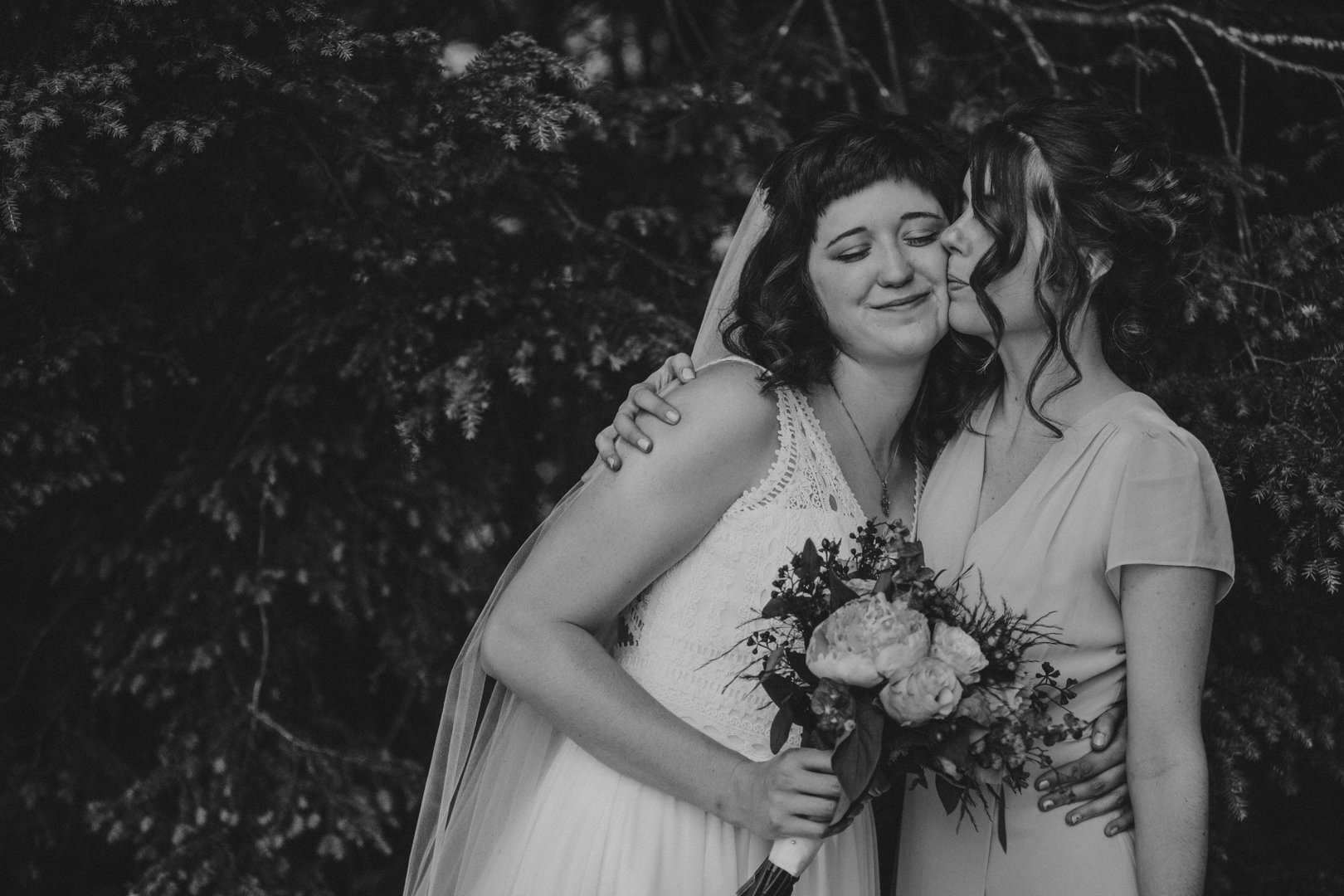 Caro&WillMarried_ConfluenceResort_blog-39.jpg