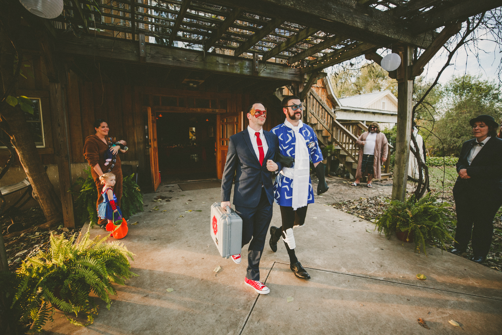 Mike&Hannah_HalloweenWedding-14.jpg