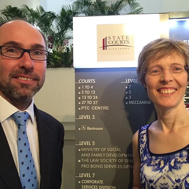 Gail Archer SC (WA) and Chris Whitcutt SC (Sth African Bar) teaching advocacy at the State Courts in Singapore. #advocacyhub