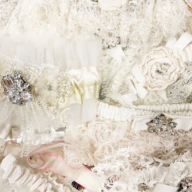 Ohhh the options... ✨ #Frenchlacecollection #CreativeTouch #custom #couture #weddinggarter #bridalgarter #bridalaccessories