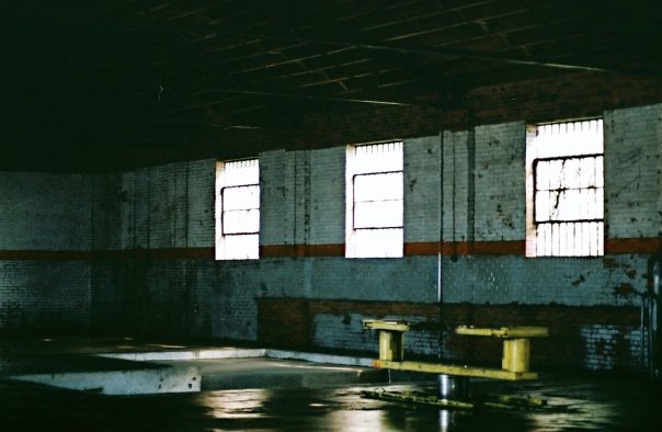 insideoldautogarage.jpg