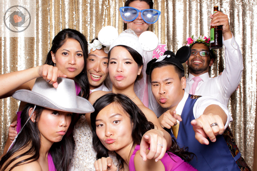 FOTOMOJI_Calgary_Photobooth_AmanthaJeremy-104.jpg