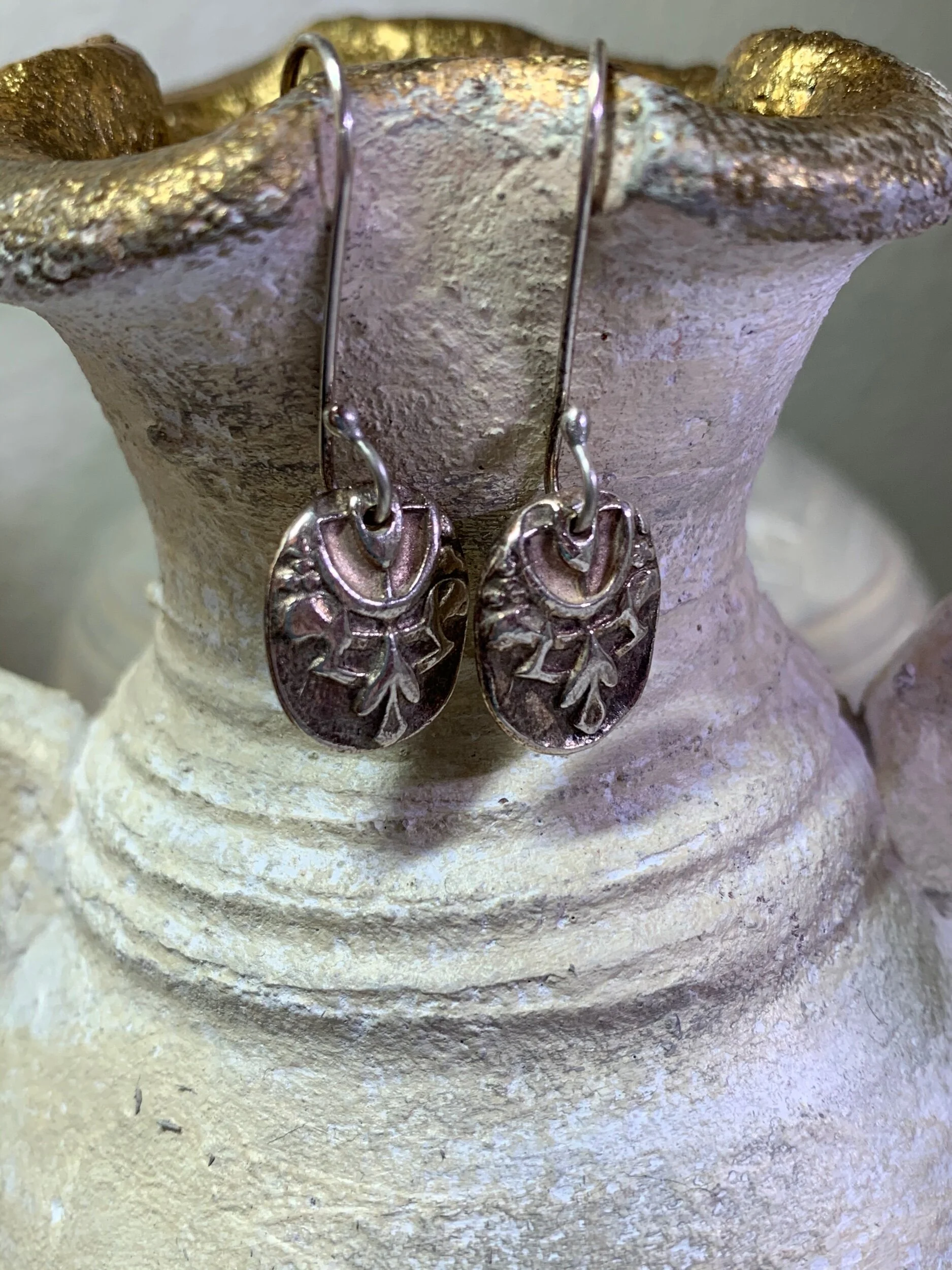 D9403A52-1C16-4B23-9DF3-C7F0749F6938