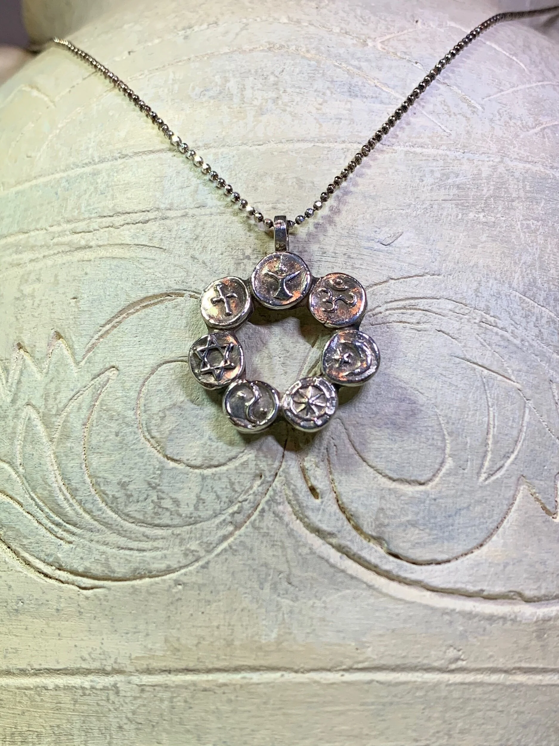 B556AFF6-72DC-4DA0-ADEF-C7432D69EA8F