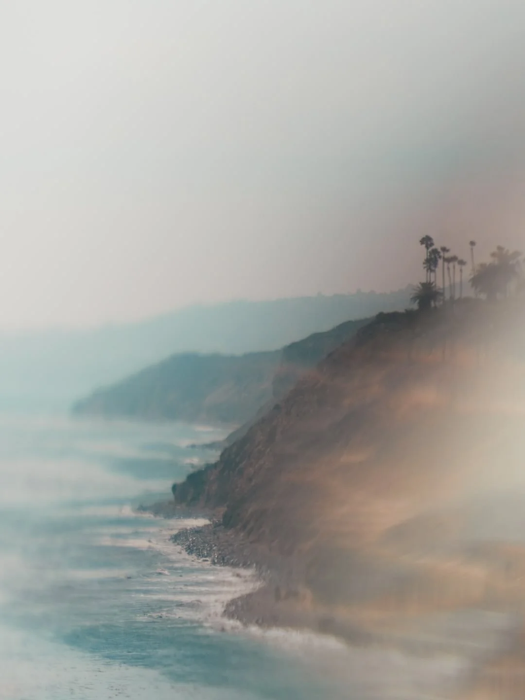 Friday mood? 🌊☀️ I&rsquo;m so ready for the weekend &mdash; serving up some easy-breezy beach vibes from a recent photowalk. Which one&rsquo;s your fave, 1, or 3? 🏖️✨