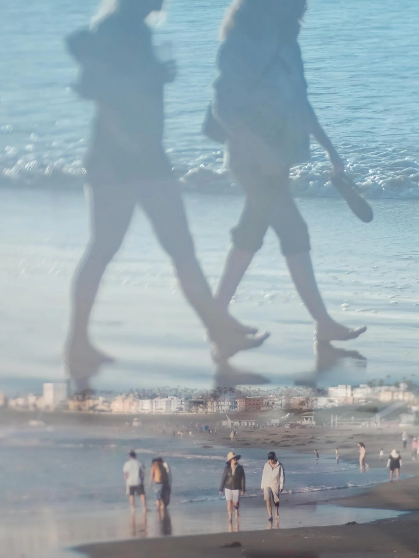 Something shifts when creativity becomes a shared experience. That&rsquo;s the spirit behind Develop with Light &mdash; a space where photography moves beyond perfection and becomes an exploration of presence, curiosity, and connection.
I&rsquo;m hos