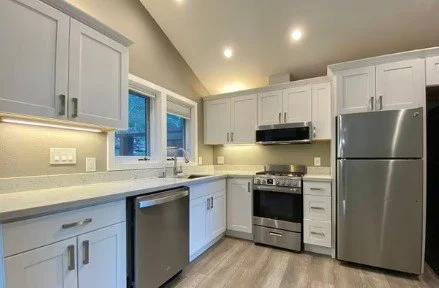 kitchen 2.jpg