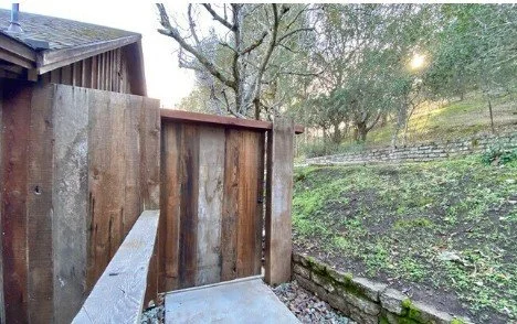 privacy gate.jpg