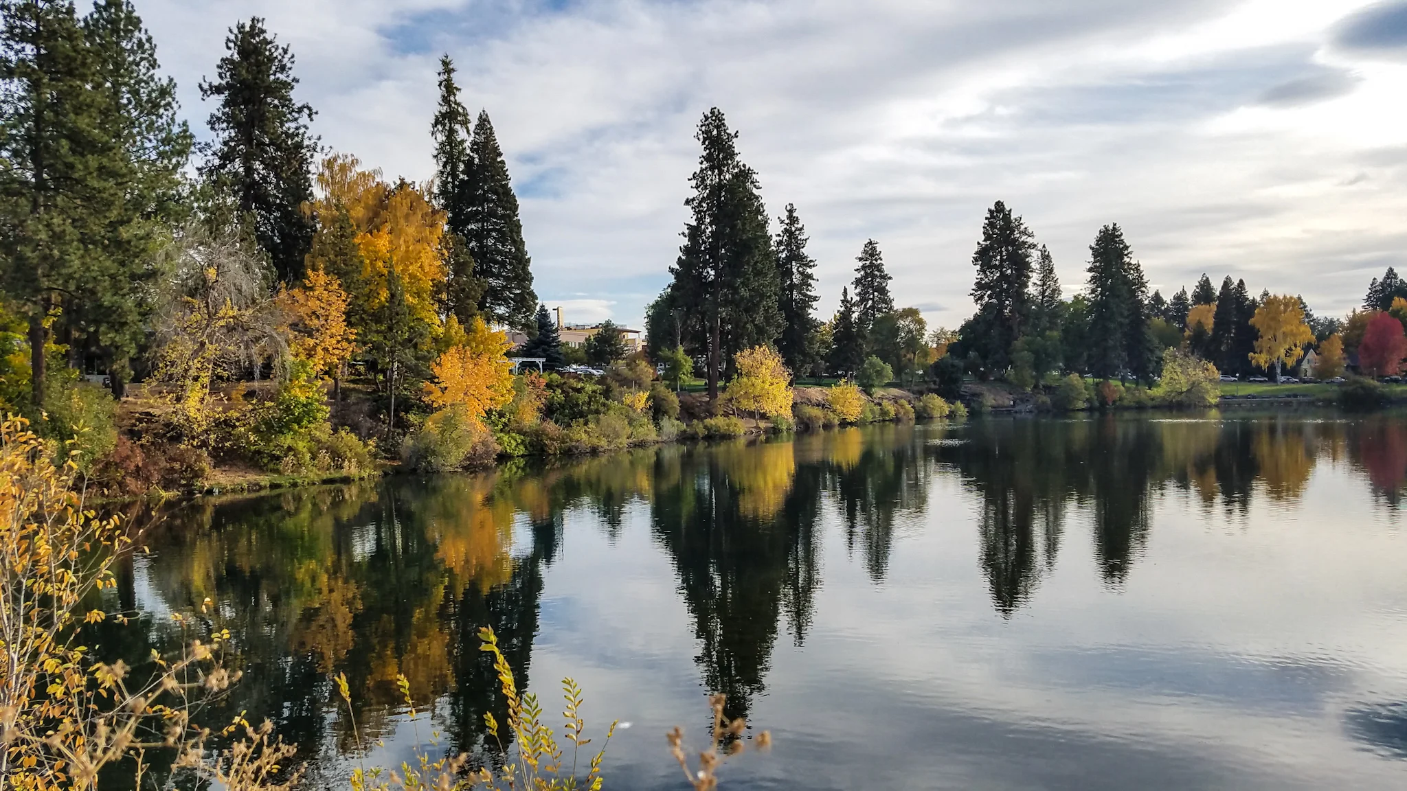 Mirror Pond.jpg