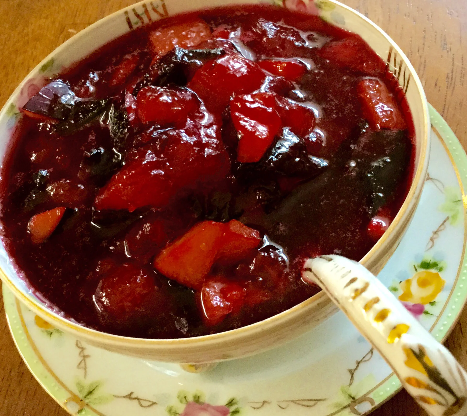 Plum Compote I ladle over my made-from-scratch Banana CocoNut Pancakes! Ooooooom!