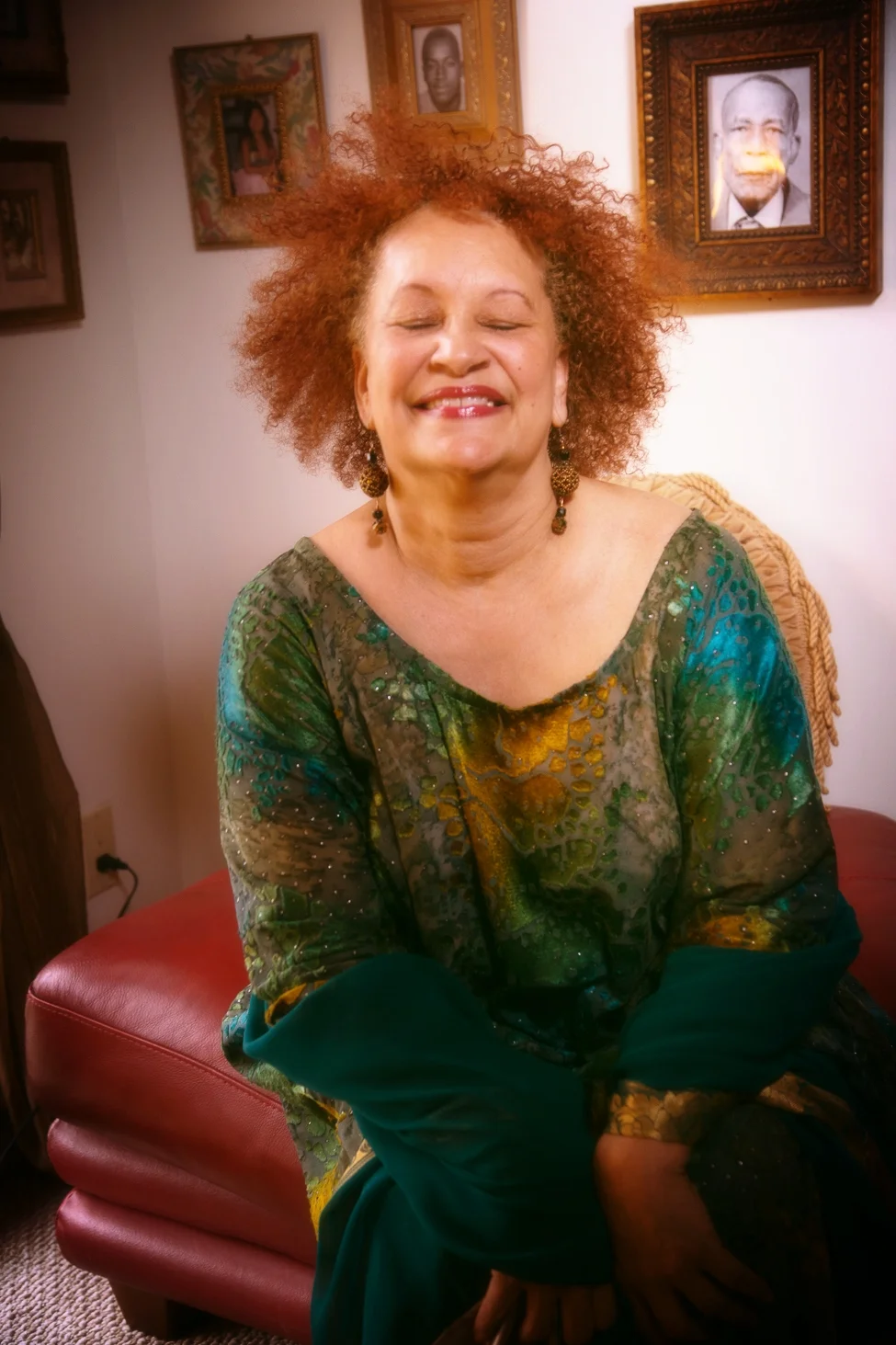 NoraQueenImages8.JPG