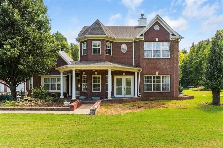 Private Estate on Over 10 Acres

45 Pocahontas Court, Conway, AR
5 bd | 4 ba | 2,633 sqft | 10.53 acres
$625,000

Melissa Cowper-Smith, REALTOR&reg;
Keller Williams Realty Central
Cell: 501-722-7763
Office: 501-907-5959
Grounded &bull; Perceptive &bu
