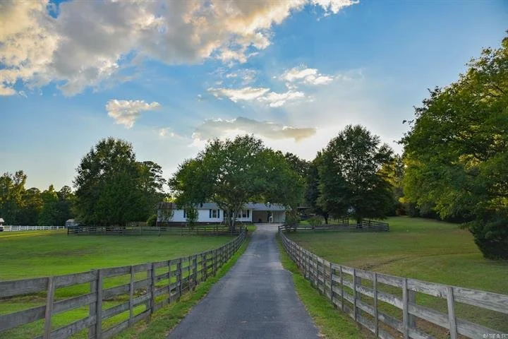 Country Retreat on 3.5 Fenced Acres

11307 Samples Road, Alexander, AR
3 bd | 2 ba | 1,530 sqft | 3.50 acres
$360,000

Melissa Cowper-Smith, REALTOR&reg;
Keller Williams Realty Central
Cell: 501-722-7763
Office: 501-907-5959
Grounded &bull; Perceptiv