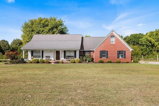 Acreage, a shop, and room to grow.

141 Pony Tail Lane, Beebe, AR
3 bd | 2 ba | 1,962 sqft | 10.48 acres
$525,000

Melissa Cowper-Smith, REALTOR&reg;
Keller Williams Realty Central
Cell: 501-722-7763
Office: 501-907-5959
Grounded &bull; Perceptive &b