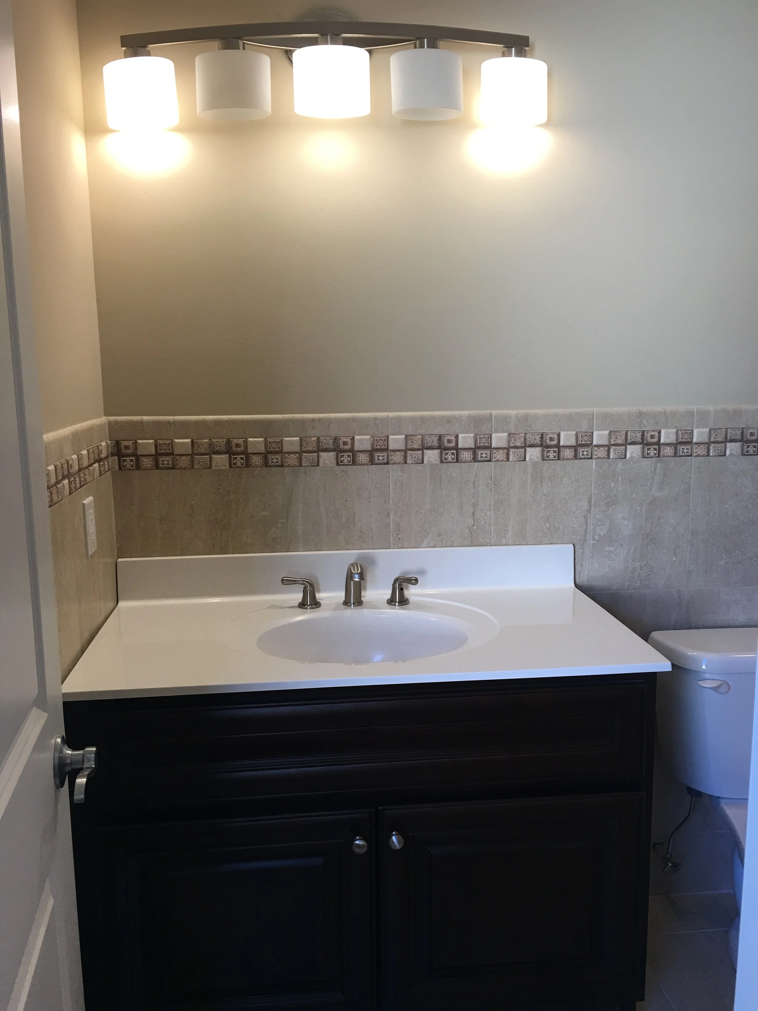 main bath.JPG