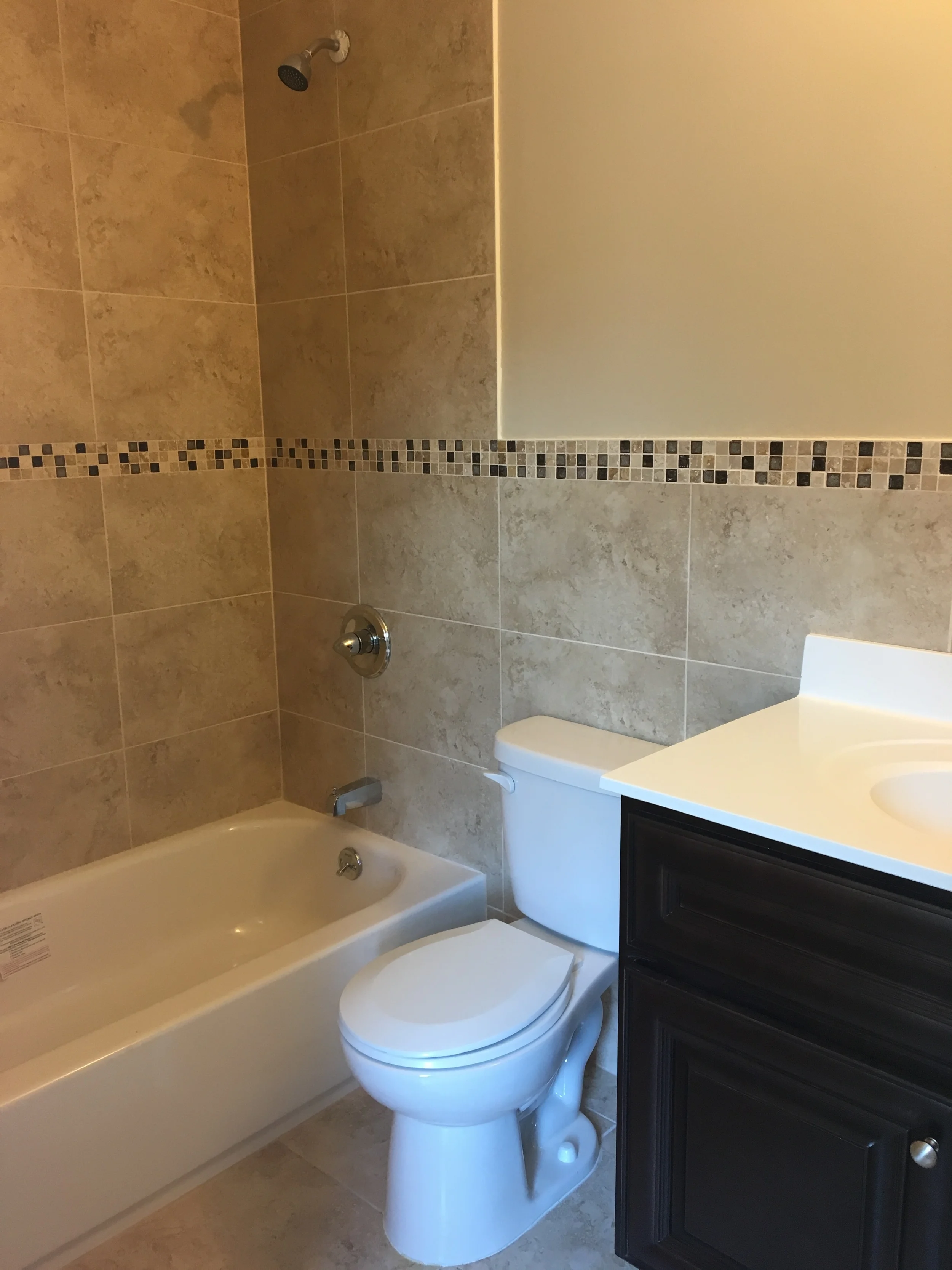 main bath.JPG