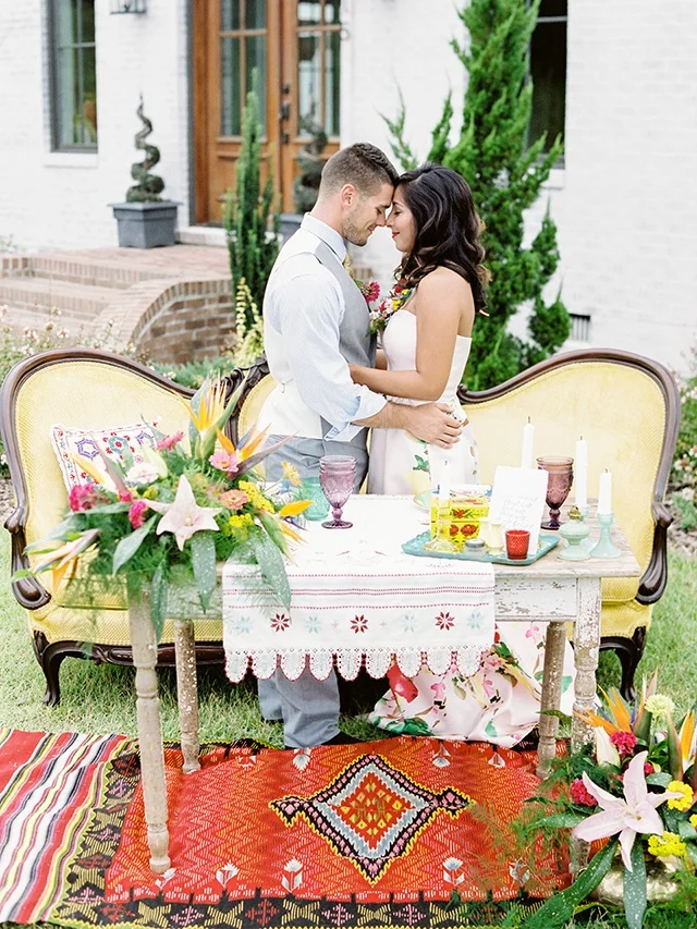 ELOPEMENT STYLE SHOOT ON BURNETT'S BOARD