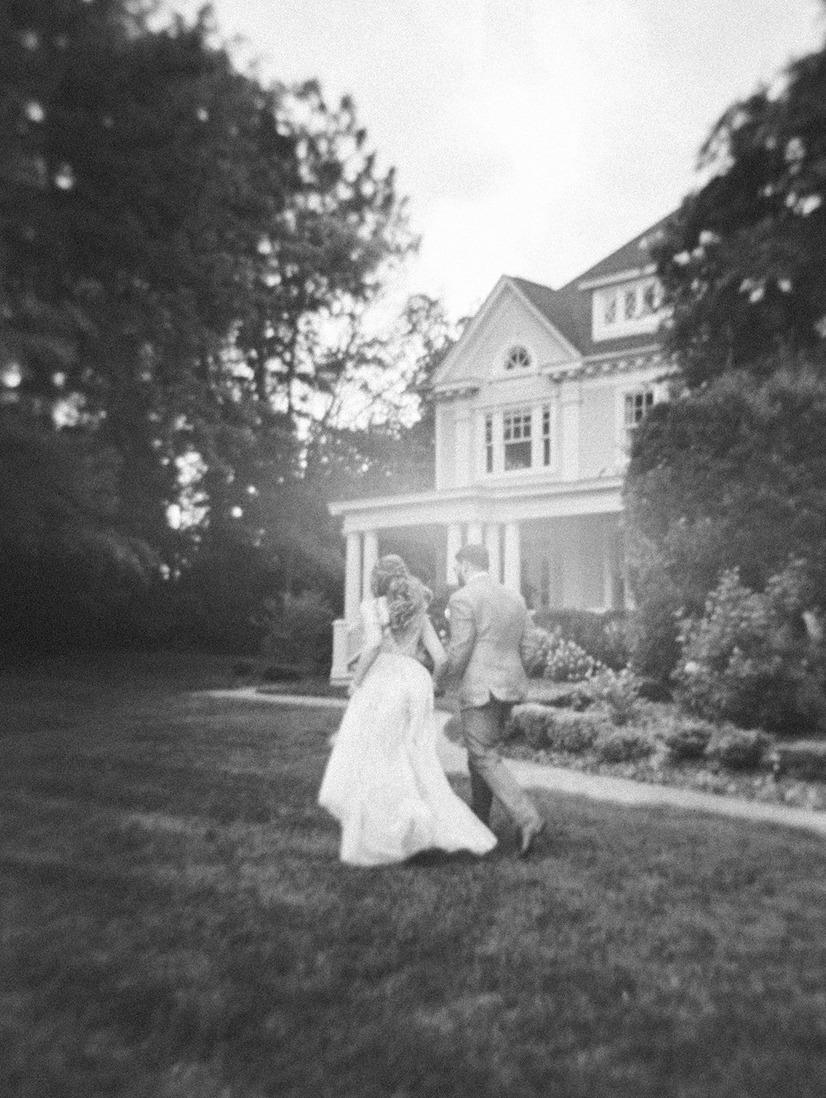 EmilyAidan-Preview_AmandaCastlePhotography-034.jpg