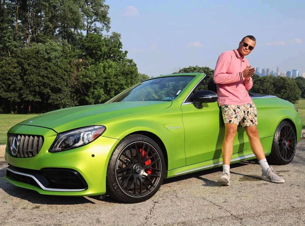 ready for a new music vid? 🙅&zwj;♂️😴⚡️