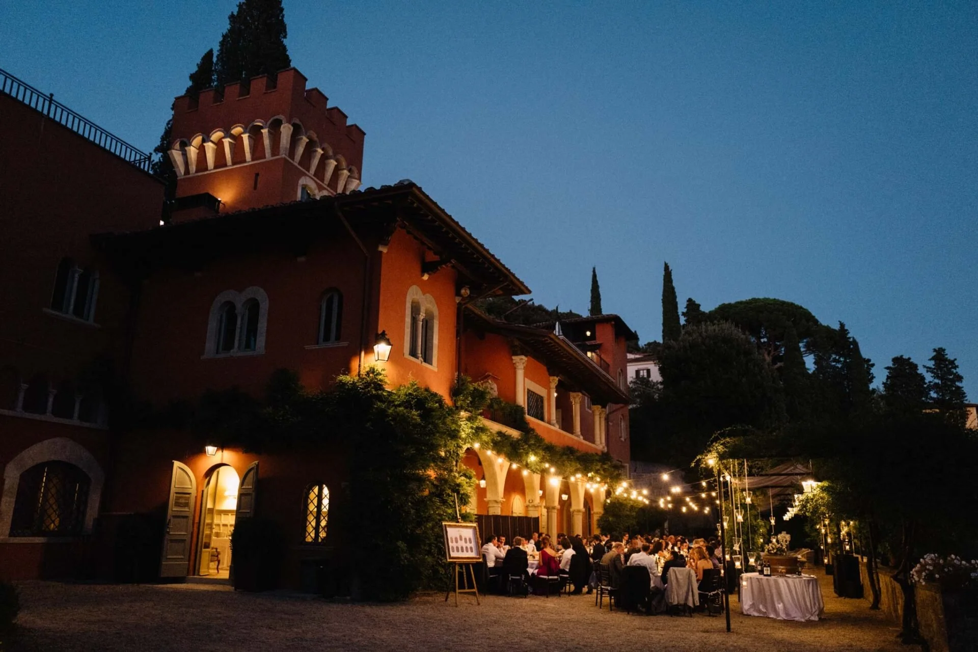 Villa Le Fontanelle: Luxury Wedding in Tuscany