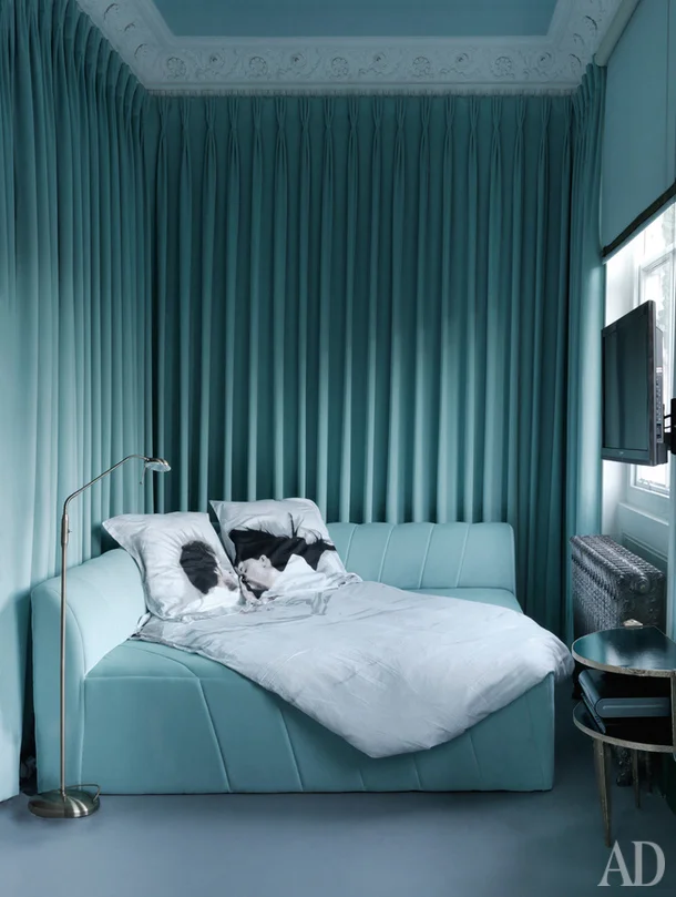 London home & Design by Danielle Moudaber as seen in AD España issue September 2017/ foto from another source.