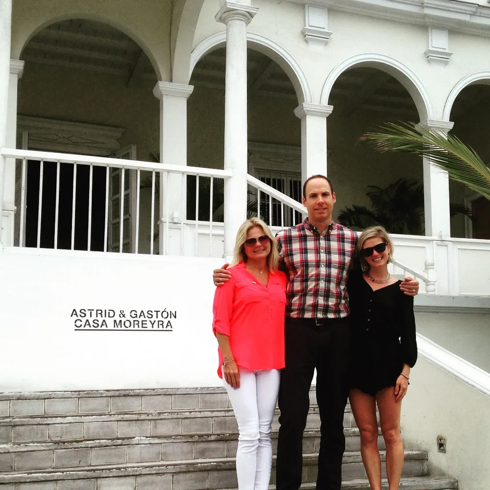 Honorary Vino Vagabond (and my Mom!) Wendy, Jeff & I about to feast!
