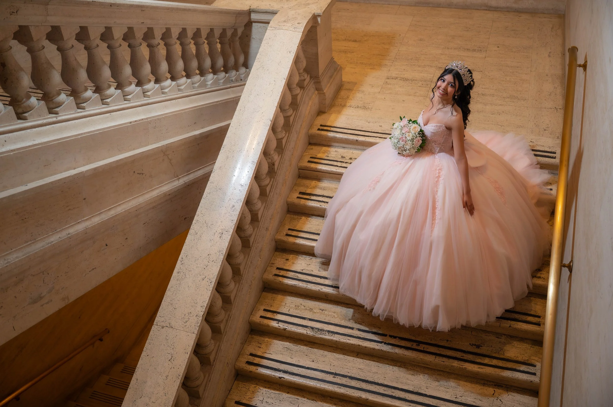 Chicago Union Station Quinceañera photopshoot.