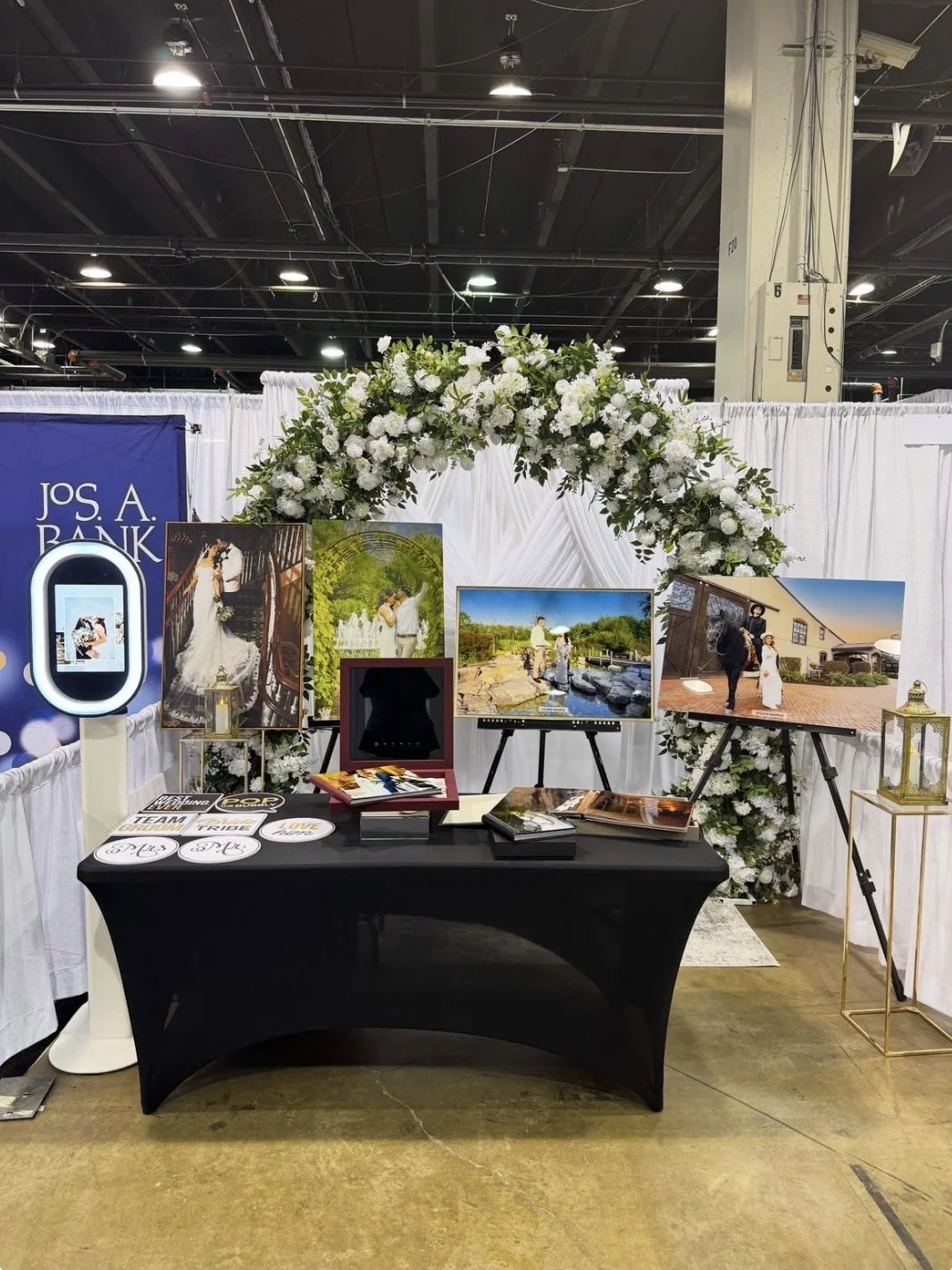 JGuelPhoto offers photography in Chicago for weddings.