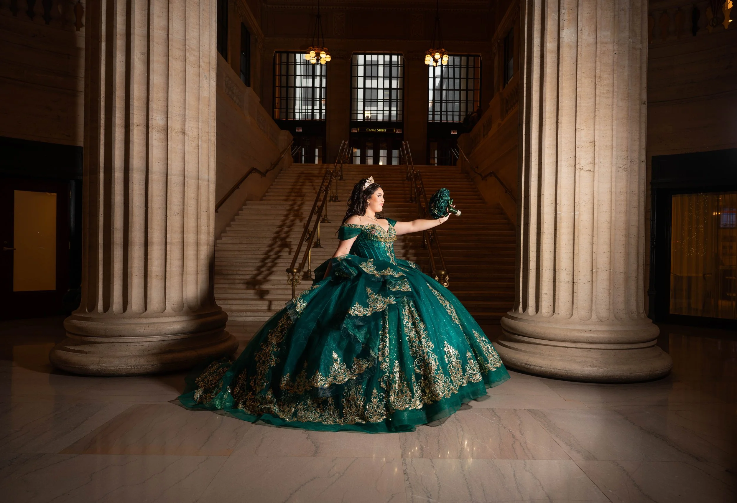Nosotros ofrecemos fotografía y video para quinceañeras in Chicago.