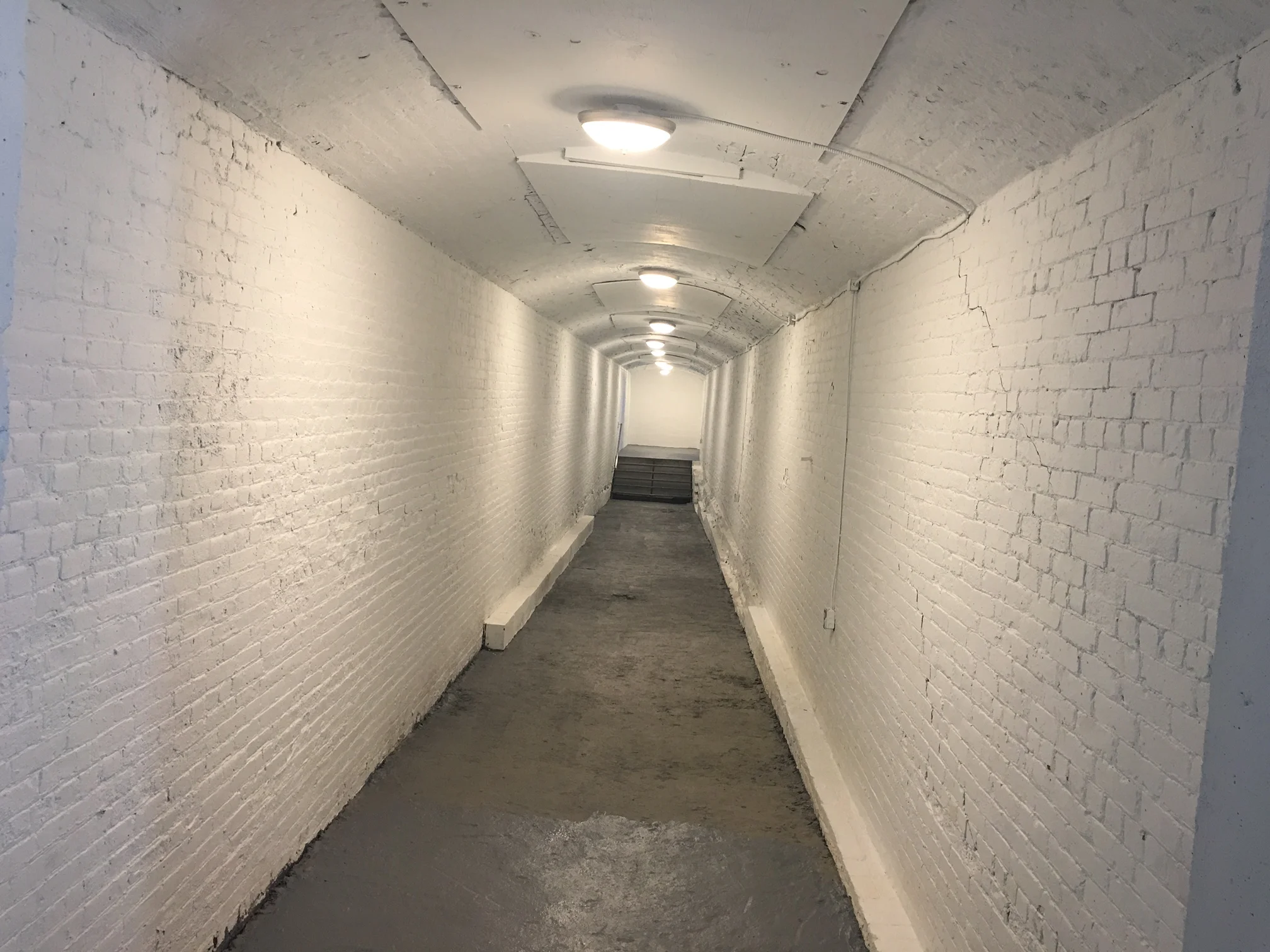 52nd_St_tunnel_2.JPG