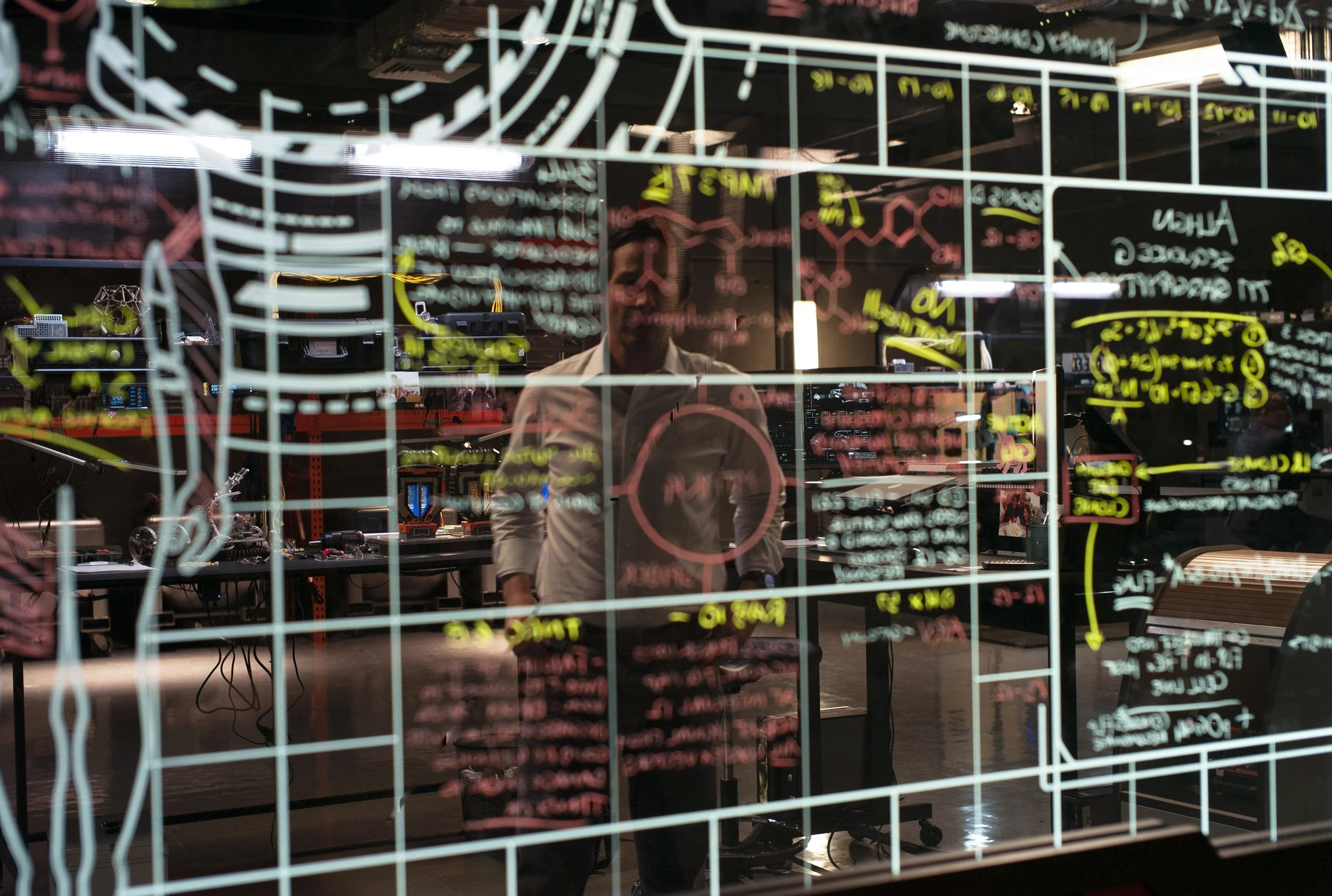 Keanu Reeves (REPLICAS - Dir. Jeffrey Nachmanoff)