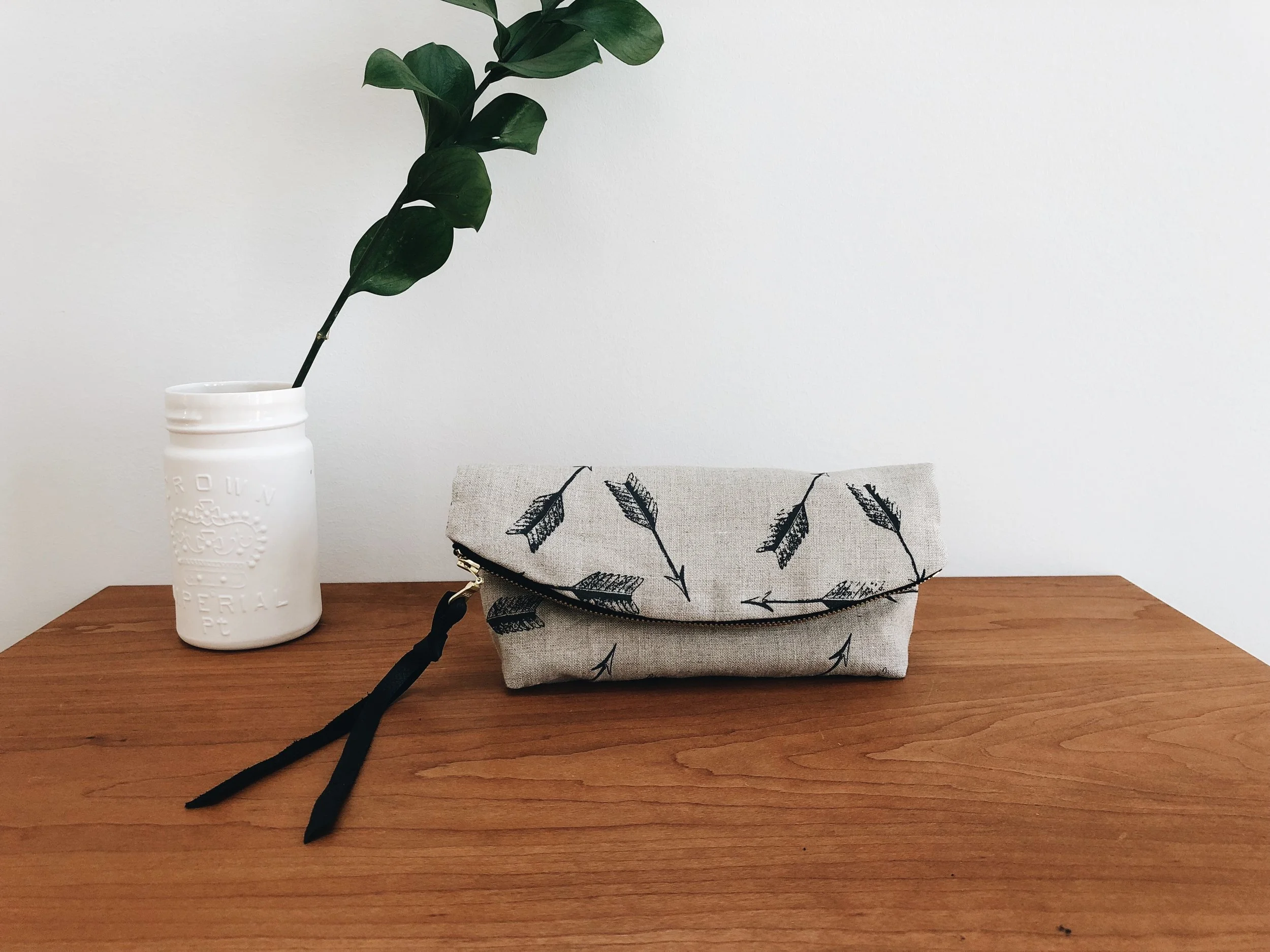 medium box bottom folded.JPG