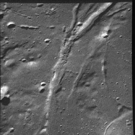 Rille photographed by Apollo 17 mission. Credit: LPI
