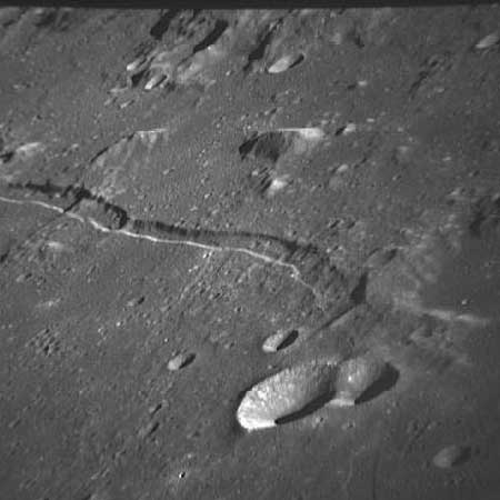 Graben feature Rima Ariadaeus by Apollo 10 mission. Credit: LPI.