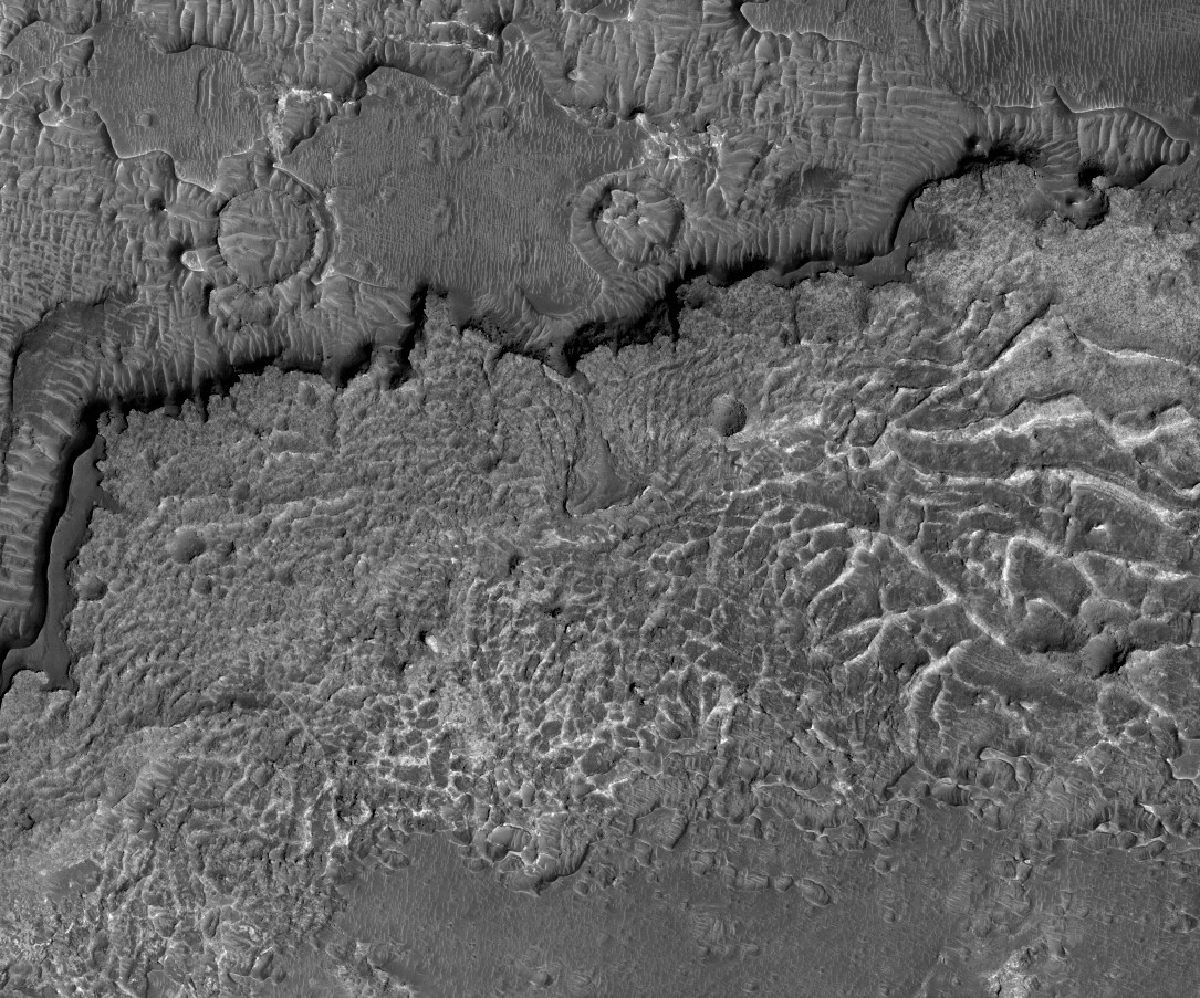Mars HiRISE image of Aureum Chaos pyroclastic textured terrain. Image credit: NASA/JPL/University of Arizona 
