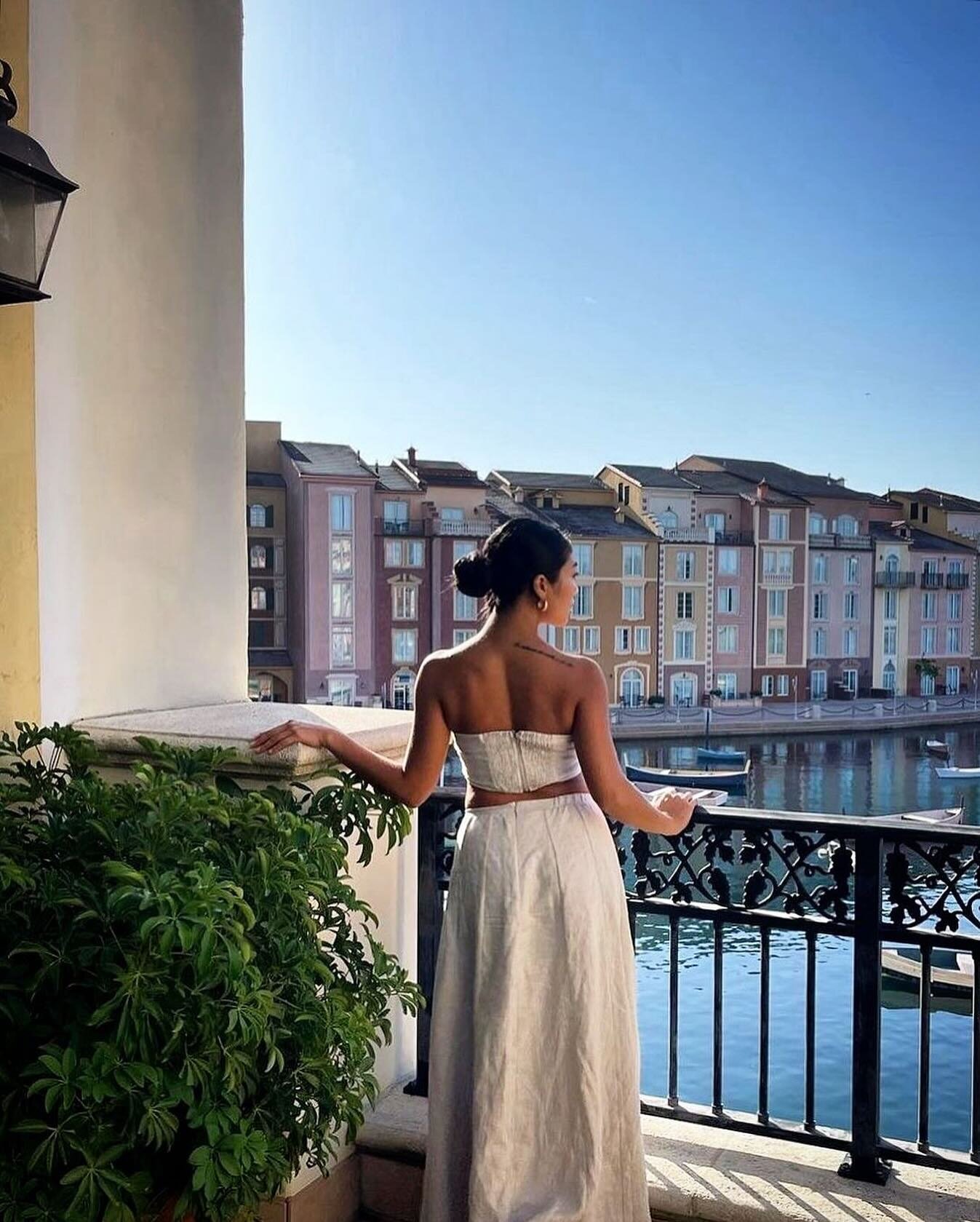Missing Italy 🇮🇹 but finding a slice of it right here at @universalorlando&rsquo;s Portofino Bay, thanks to 📸 @jeannine.roxas ✨

With its picturesque views and enchanting ambiance, it&rsquo;s almost like being transported to Italy itself. #loewspo
