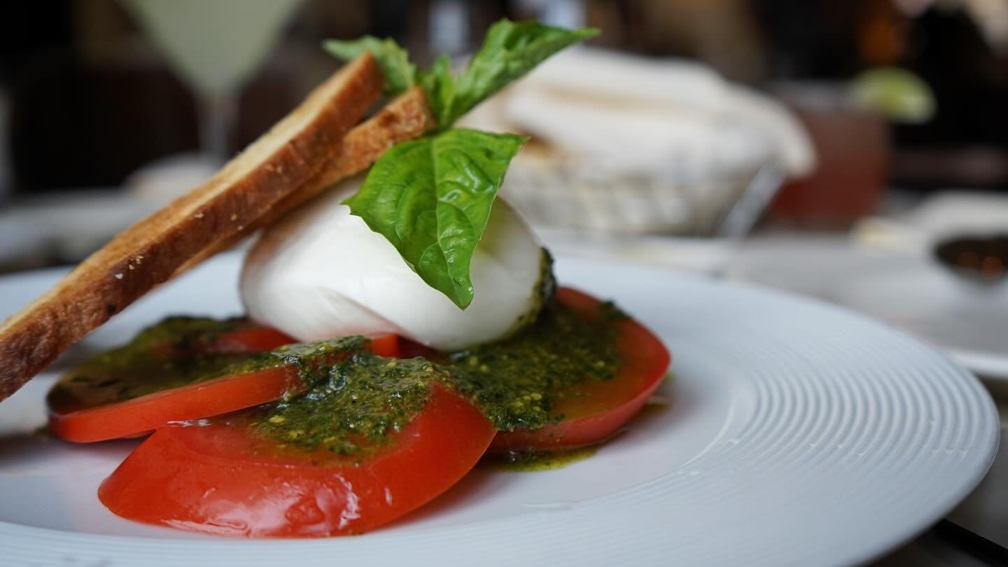 Enjoy the fresh, vibrant flavors of Italy right here at BiCE Ristorante! 🍅🧀 #italiancousine 

Indulge in our La Caprese Classica - a simple yet spectacular dish featuring fresh burrata mozzarella, vine-ripened tomatoes, and a fragrant basil pesto. 