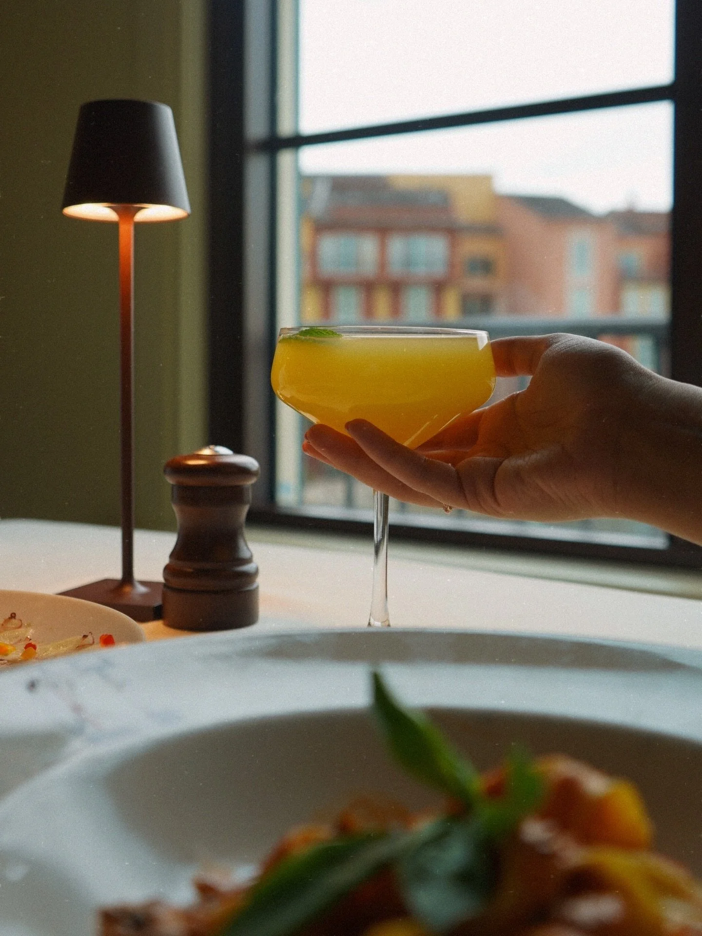 Golden light, a familiar table, yet never the same moment ✨

A signature cocktail in hand, fresh pasta just served, and the charm of Portofino Bay glowing beyond the window&hellip;

An evening that lingers, quietly elegant, unmistakably Italian.

Sal
